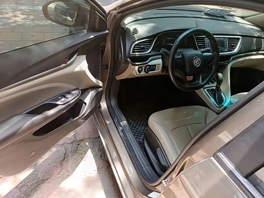 Buick Excelle 2017 — фото 16