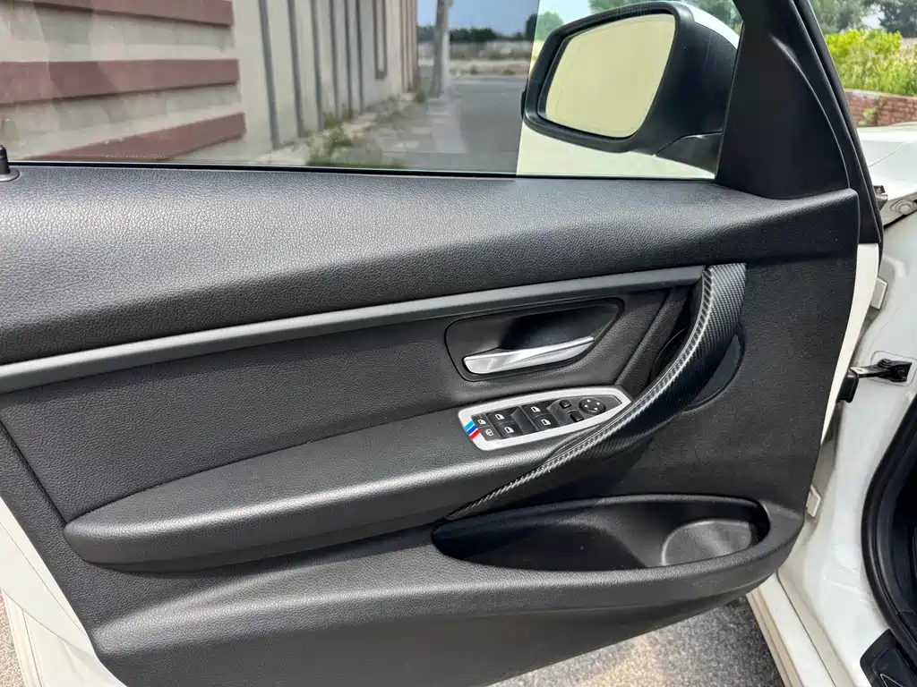 BMW 3 Series 2015 — фото 15