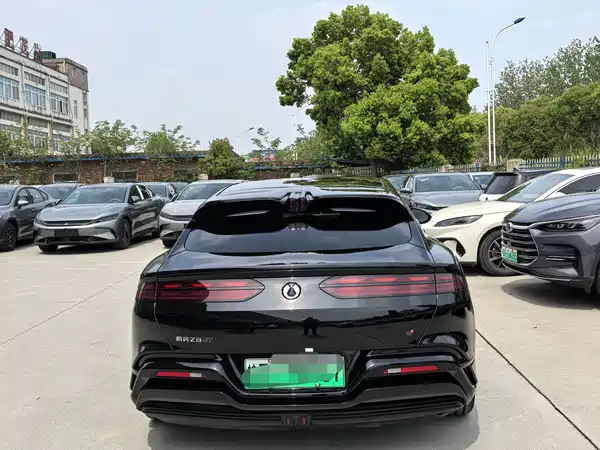 Denza Z9GT 2024