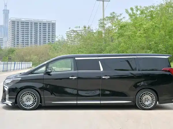 Toyota Alphard 2018