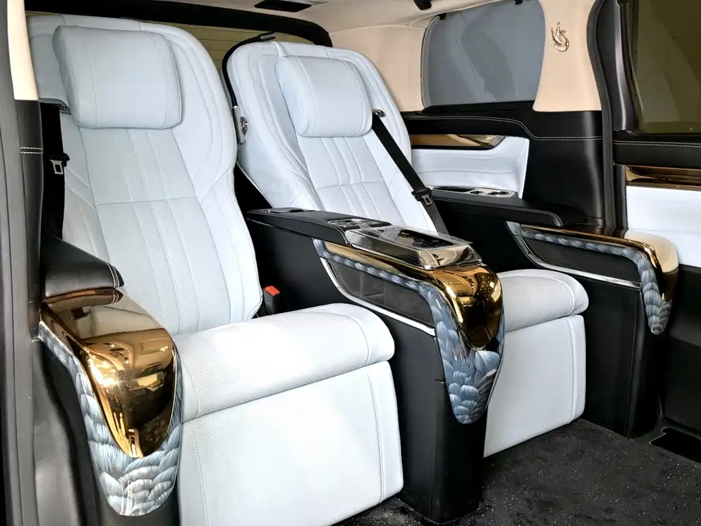 Toyota Alphard 2020 — фото 10