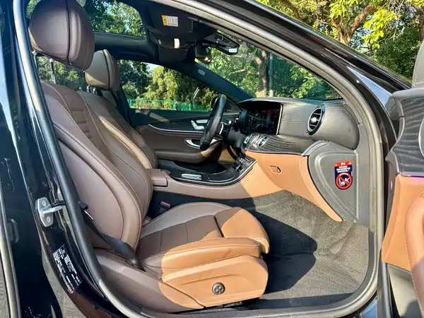 Mercedes-Benz E-Class 2022
