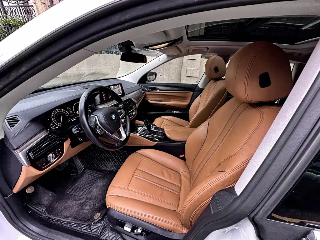 BMW 6 Series GT 2019 — фото 9