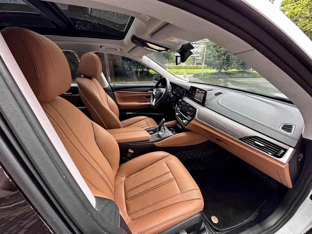 BMW 6 Series GT 2019 — фото 8