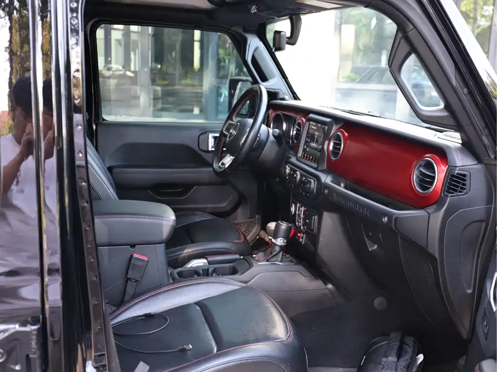 Jeep Wrangler 2022 — фото 18