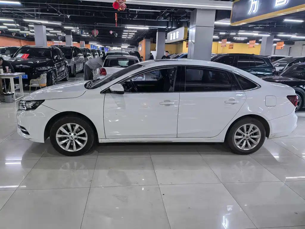 Roewe i6 Classic 2017 — фото 3