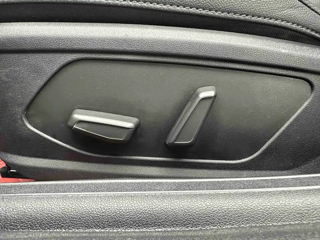Hyundai Elantra 2023 — фото 11