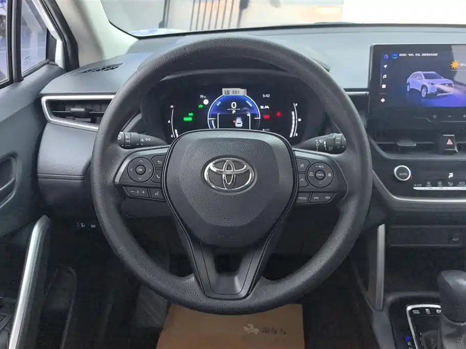 Toyota Corolla Cross 2024 — фото 15