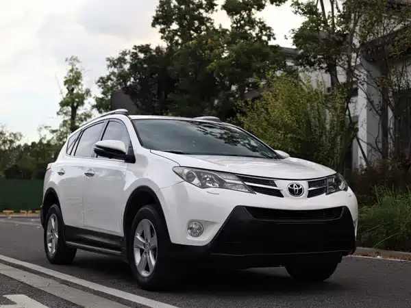 Toyota RAV4 2014