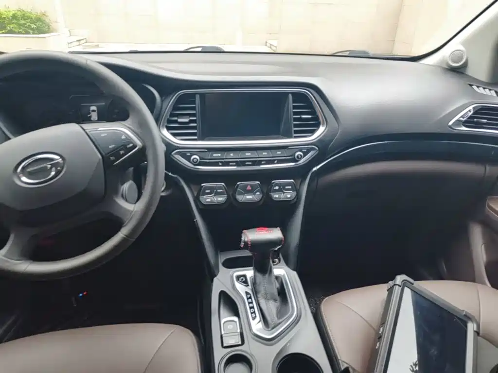 GAC Motor Trumpchi GS4 2017 — фото 13