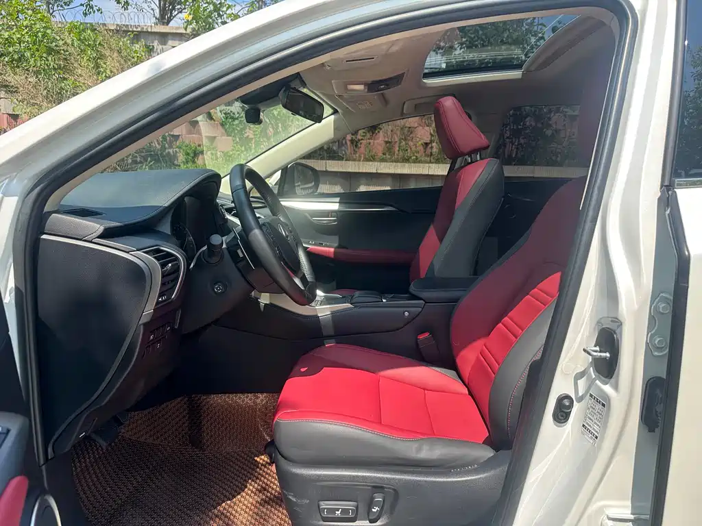 Lexus NX 2021