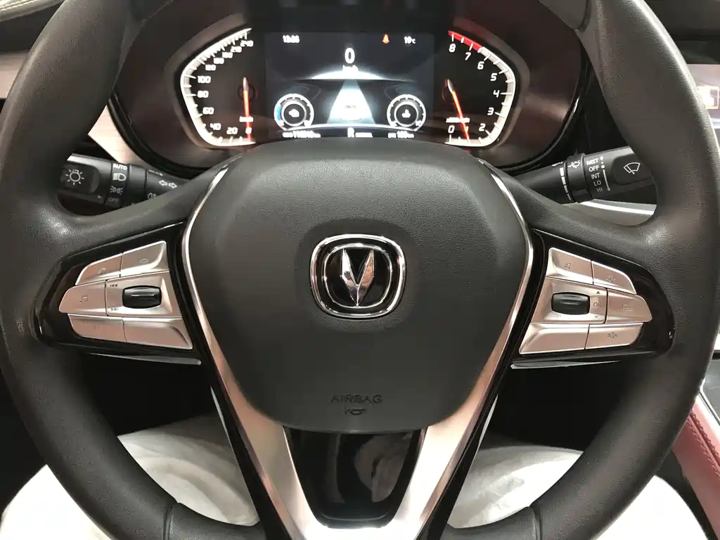 Changan CS85 COUPE 2019 — фото 20