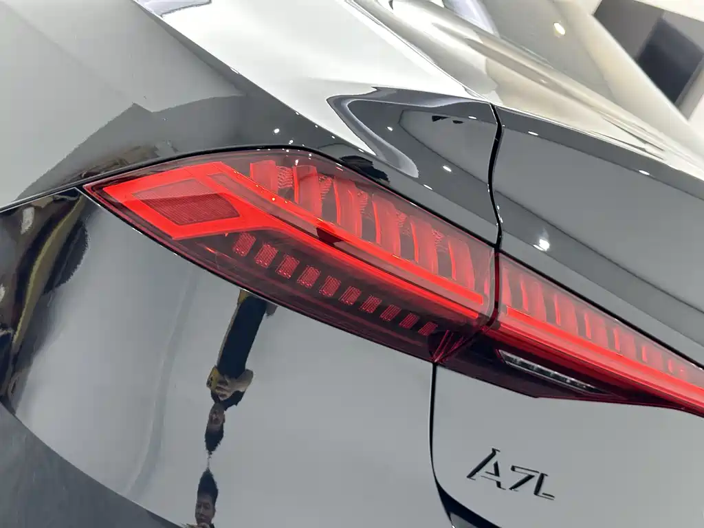 Audi A7L 2022 — фото 22