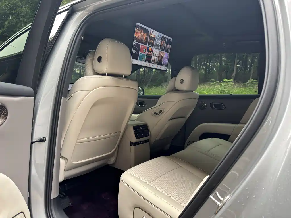 Li Auto i6 2025