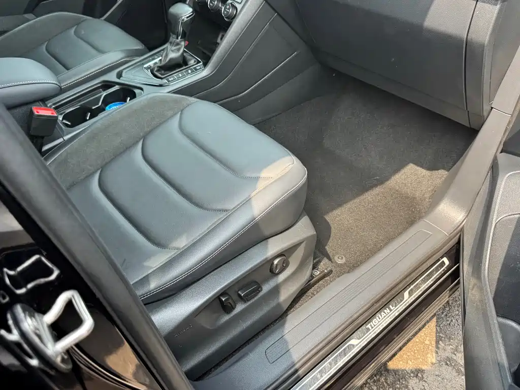 Volkswagen Tiguan L 2020 — фото 14