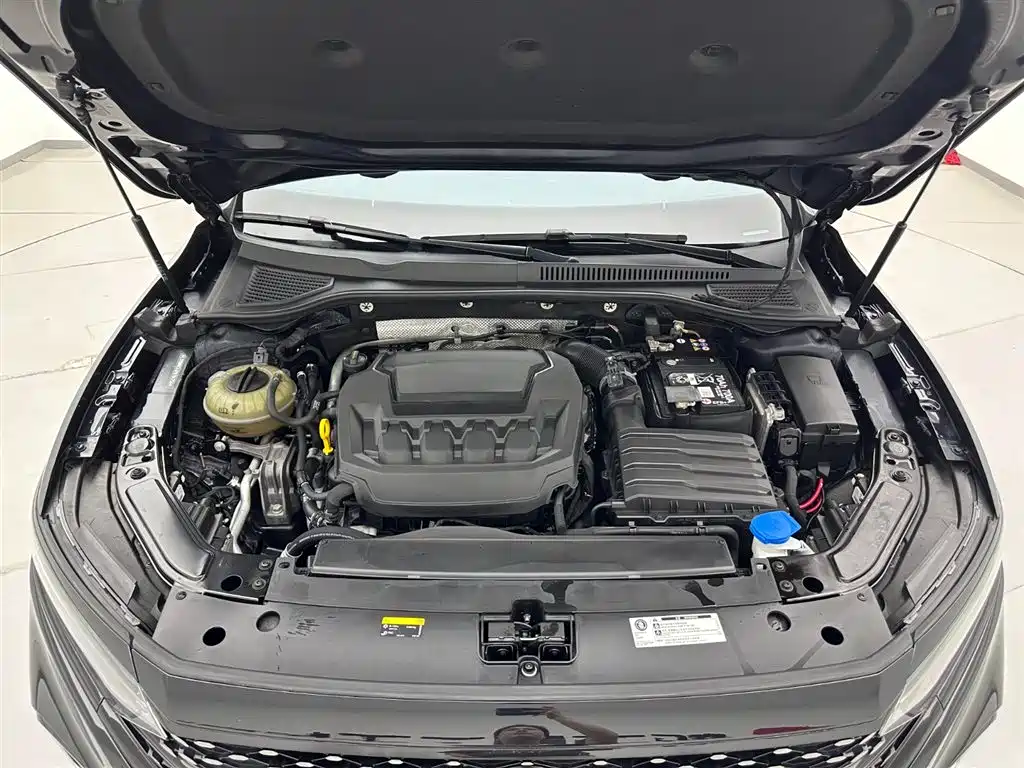Volkswagen Passat 2023 — фото 26