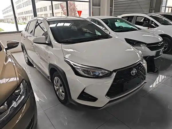 Toyota Yaris L 2023