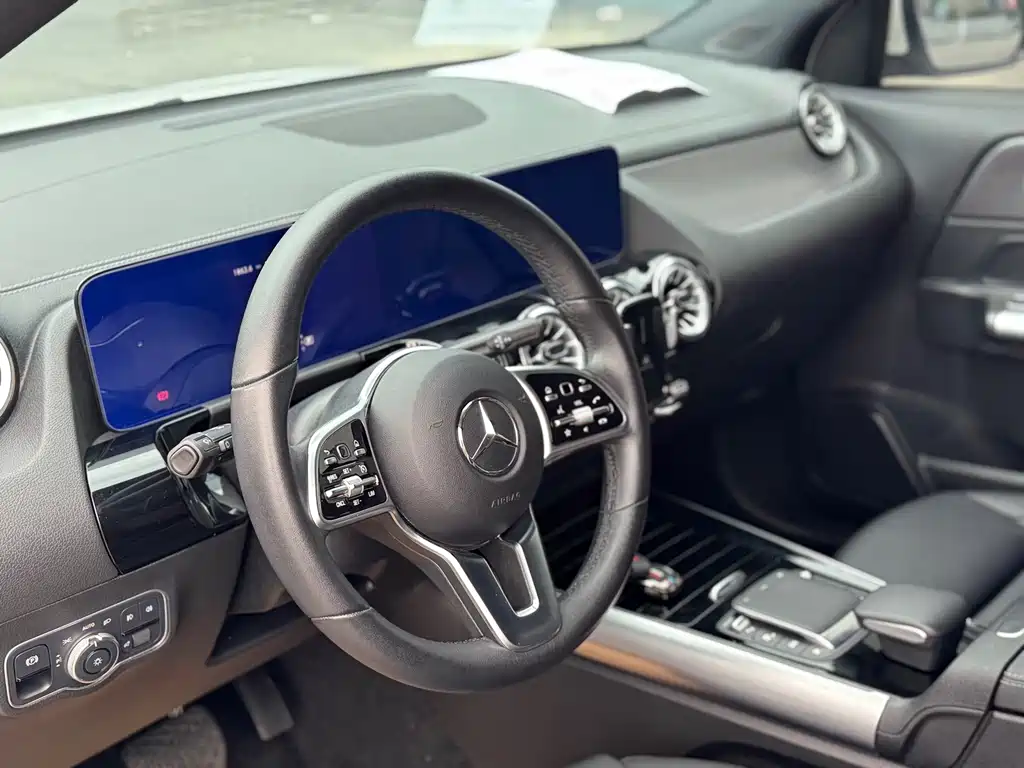 Mercedes-Benz GLA 2023 — фото 13