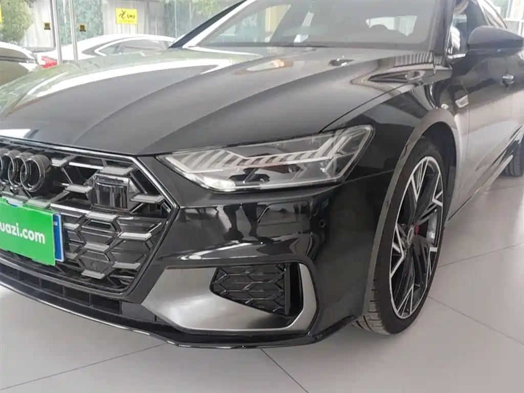 Audi A7L 2025 — фото 24