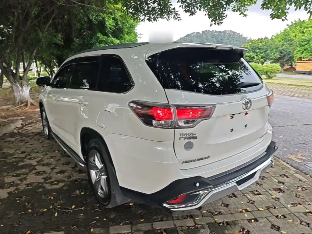 Toyota Highlander 2015 — фото 5