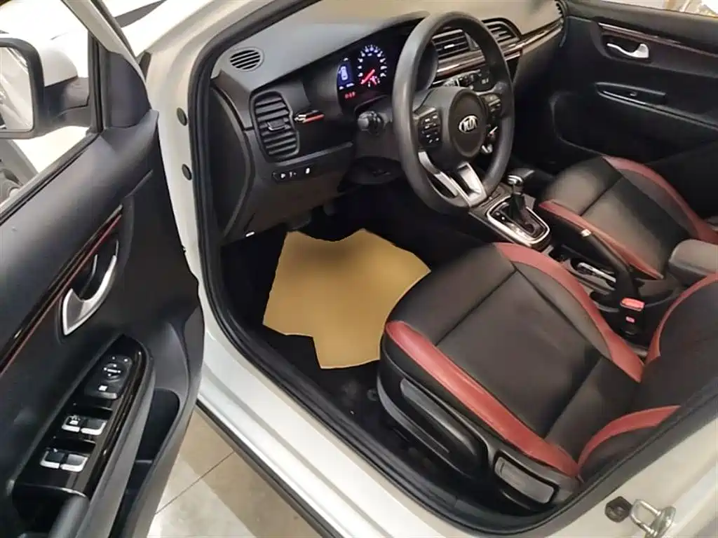 Kia KX Cross 2019 — фото 12