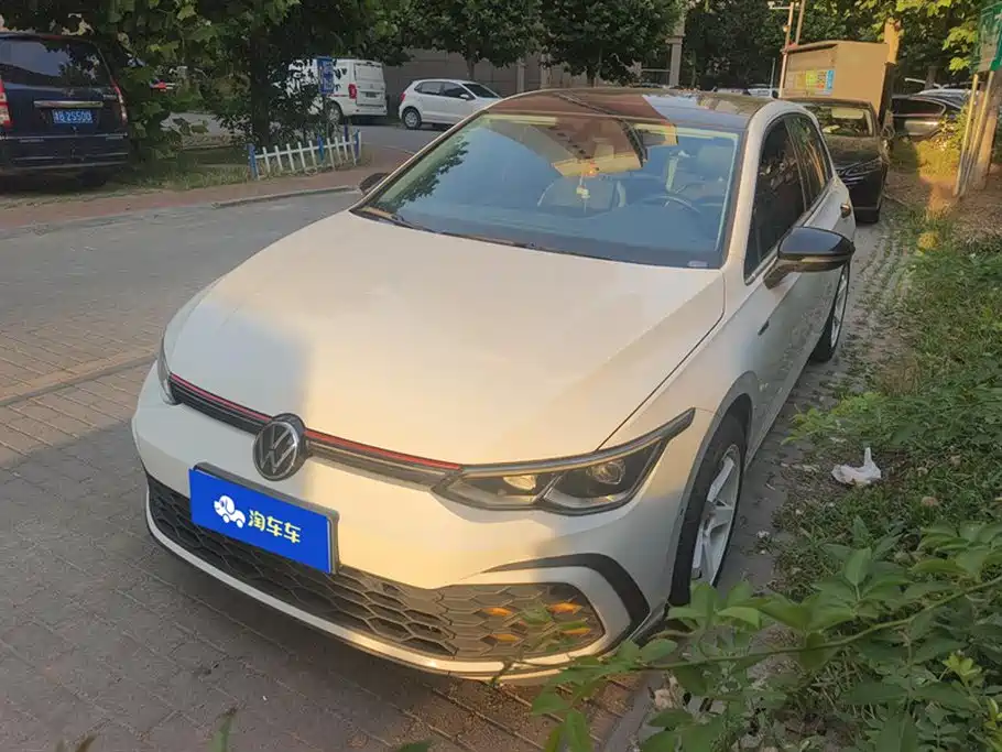 Volkswagen Golf 2024