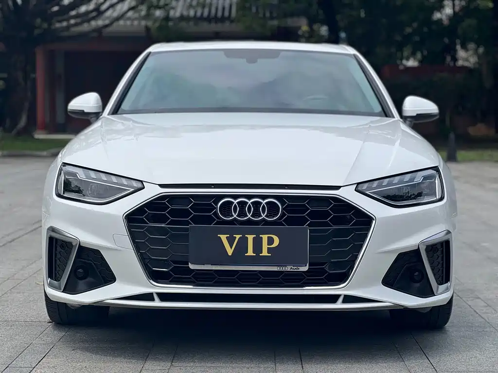 Audi A4L 2020