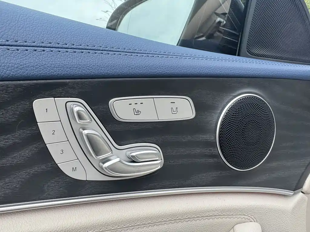 Mercedes-Benz E-Class 2022 — фото 4