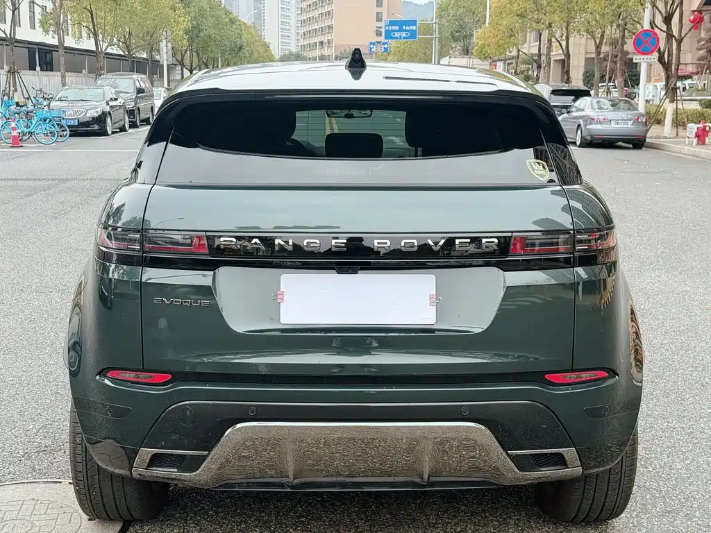 Land Rover Evoque 2025 — фото 6