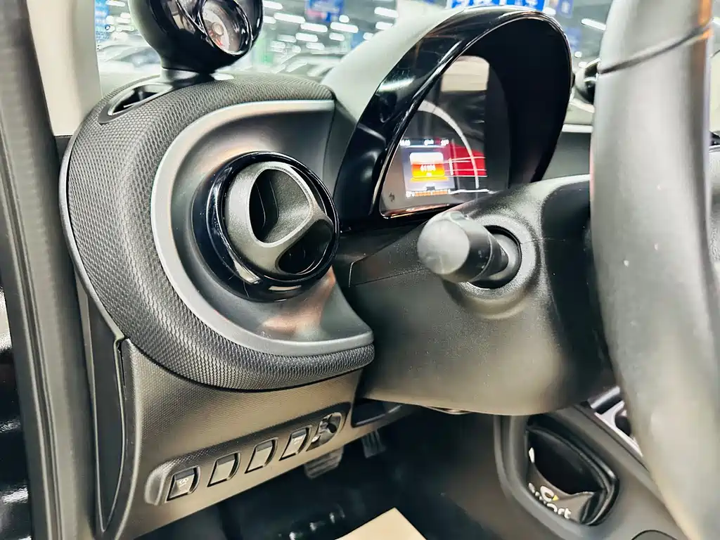 smart fortwo 2018 — фото 24