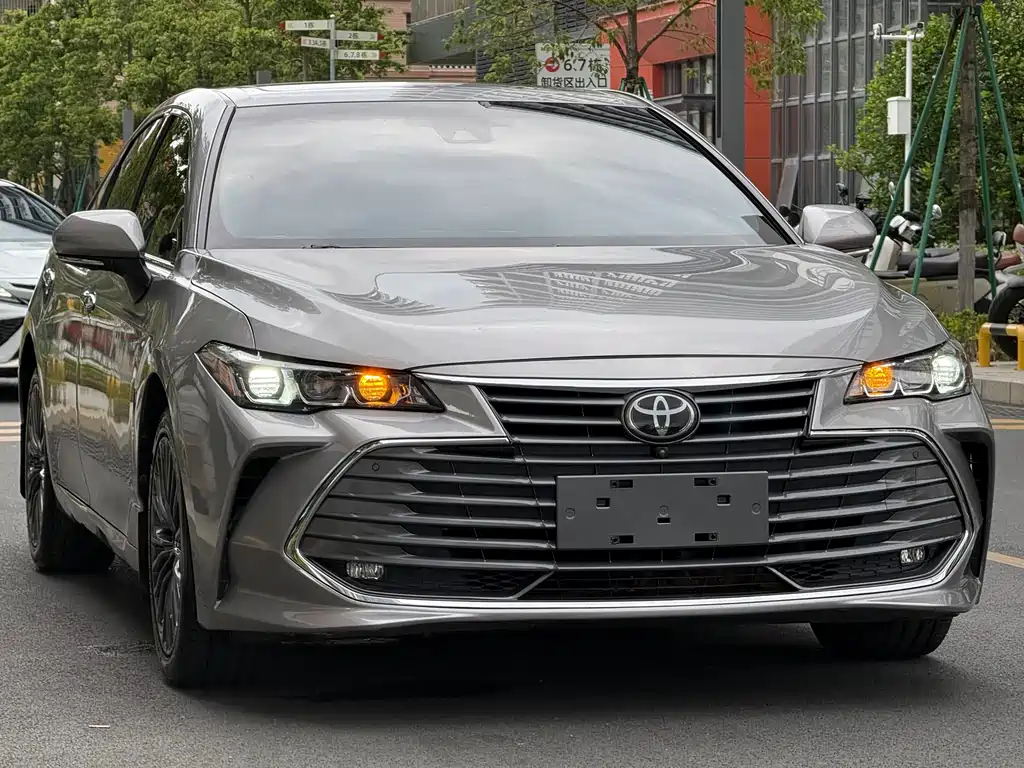 Toyota Avalon 2020 — фото 8