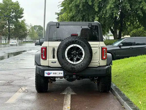 Ford Bronco 2025