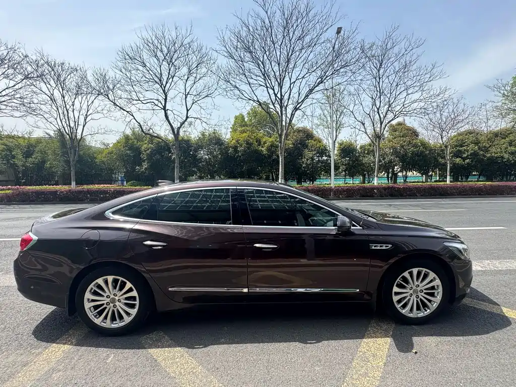 Buick LaCrosse 2017 — фото 11
