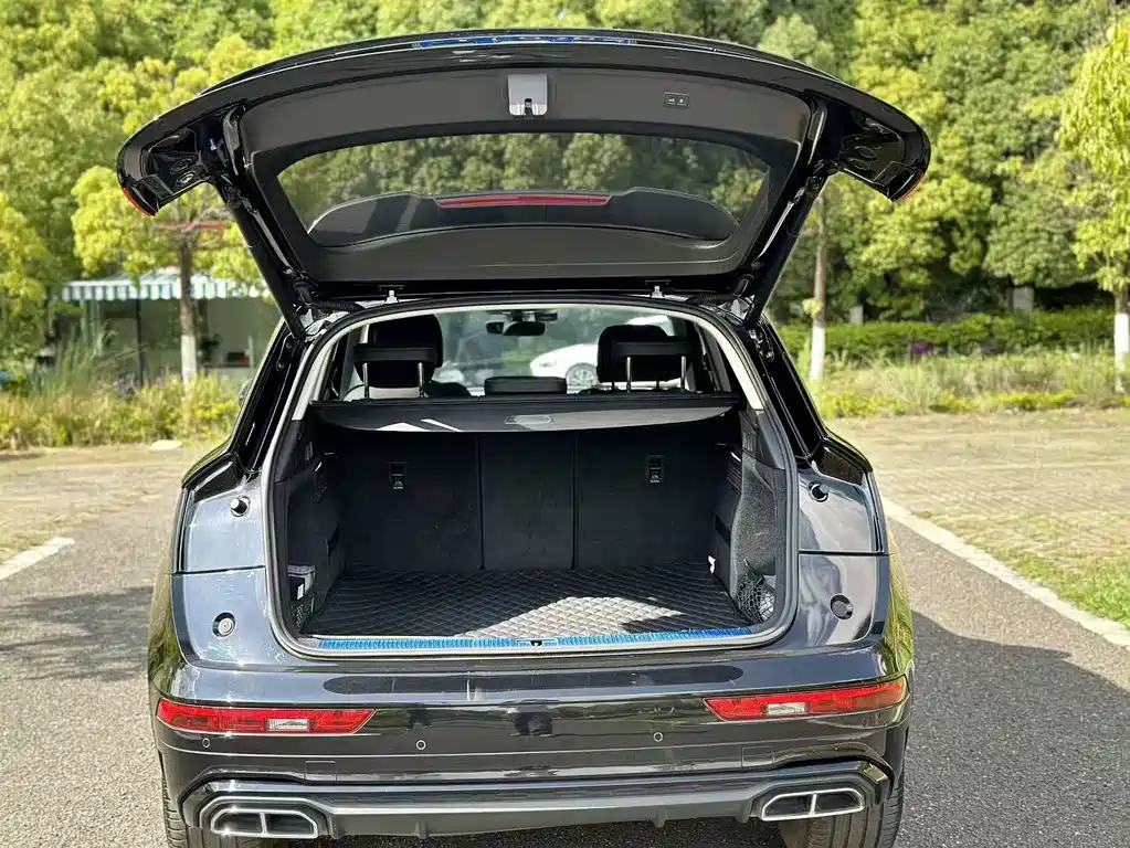 Audi Q5L 2022 — фото 16