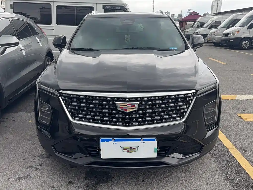 Cadillac XT4 2025 — фото 3