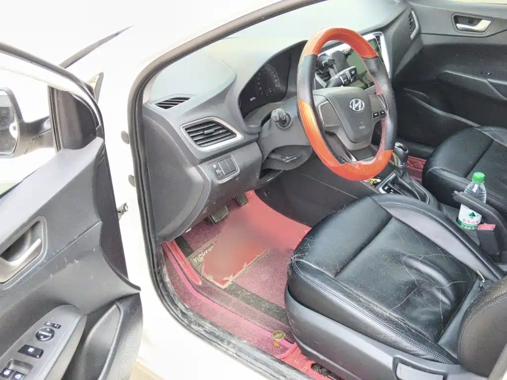 Hyundai Verna 2017 — фото 14