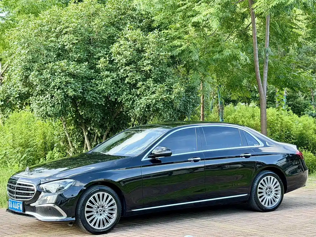 Mercedes-Benz E-Class 2023