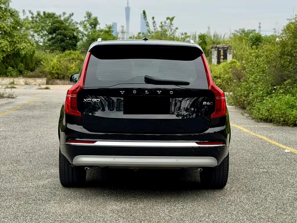 Volvo XC90 2022 — фото 9