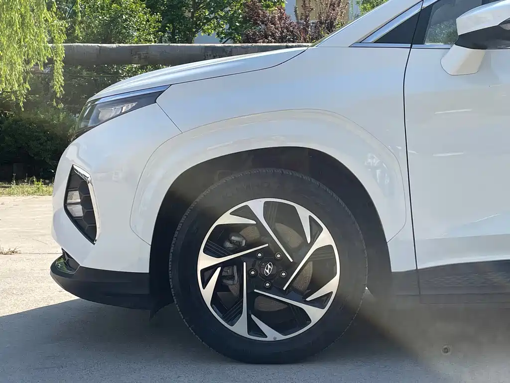 Hyundai Custo 2022 — фото 22