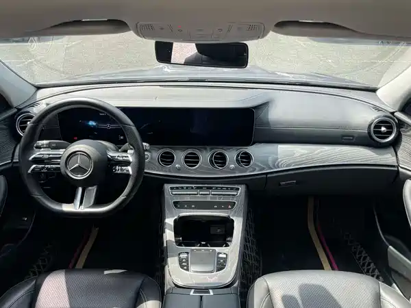 Mercedes-Benz E-Class 2022