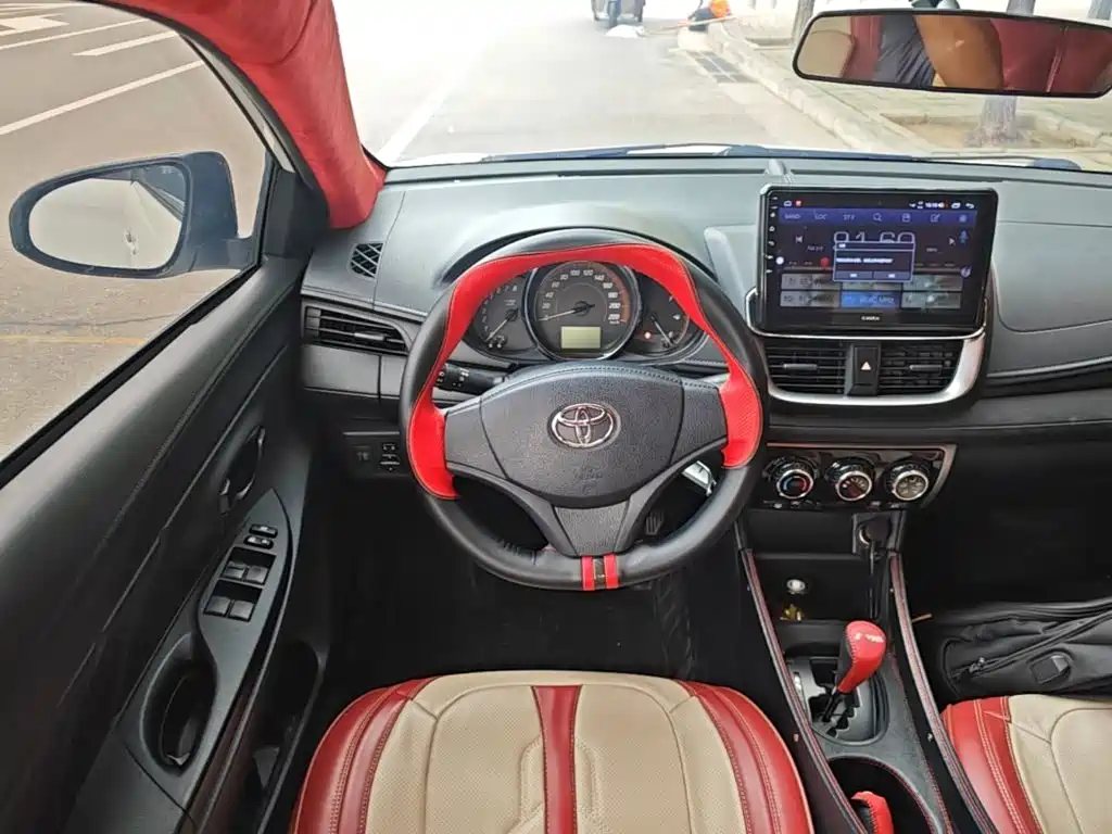 Toyota Yaris L 2021 — фото 11