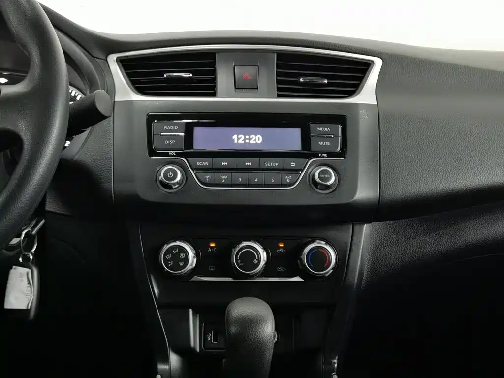 Nissan Sylphy 2023 — фото 12