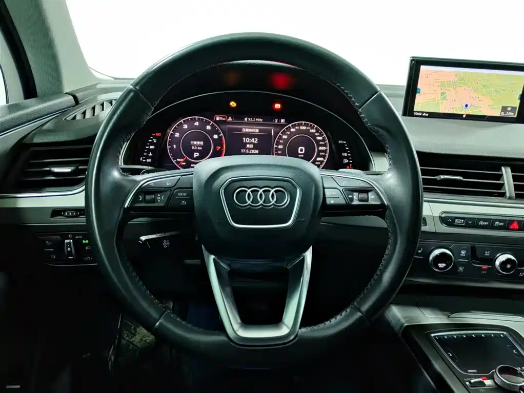 Audi Q7 2020 — фото 11