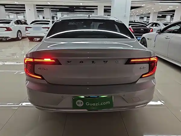 Volvo S90 2021