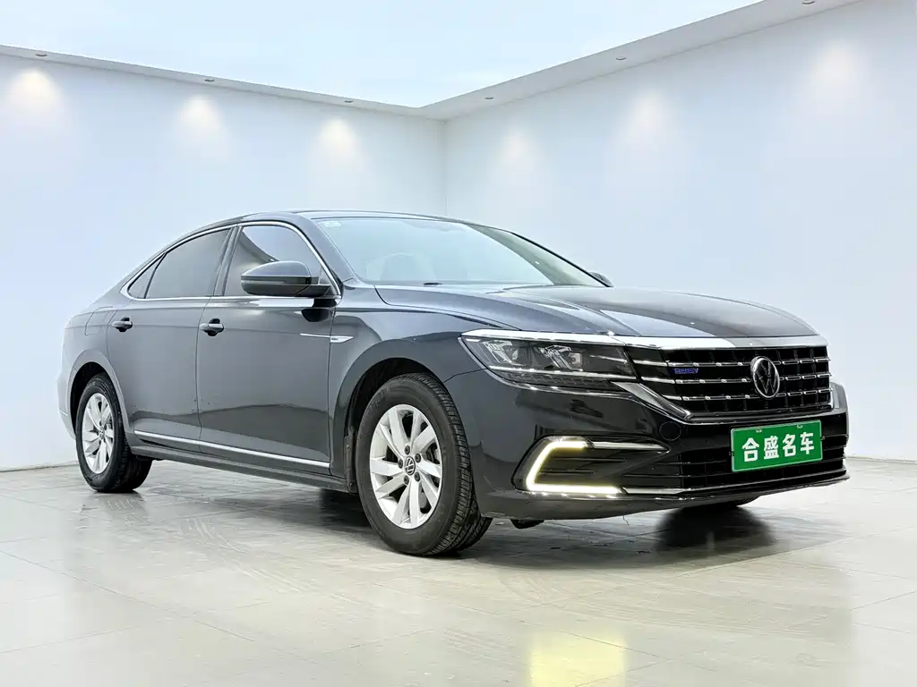 Volkswagen Passat PHEV 2022 — фото 3