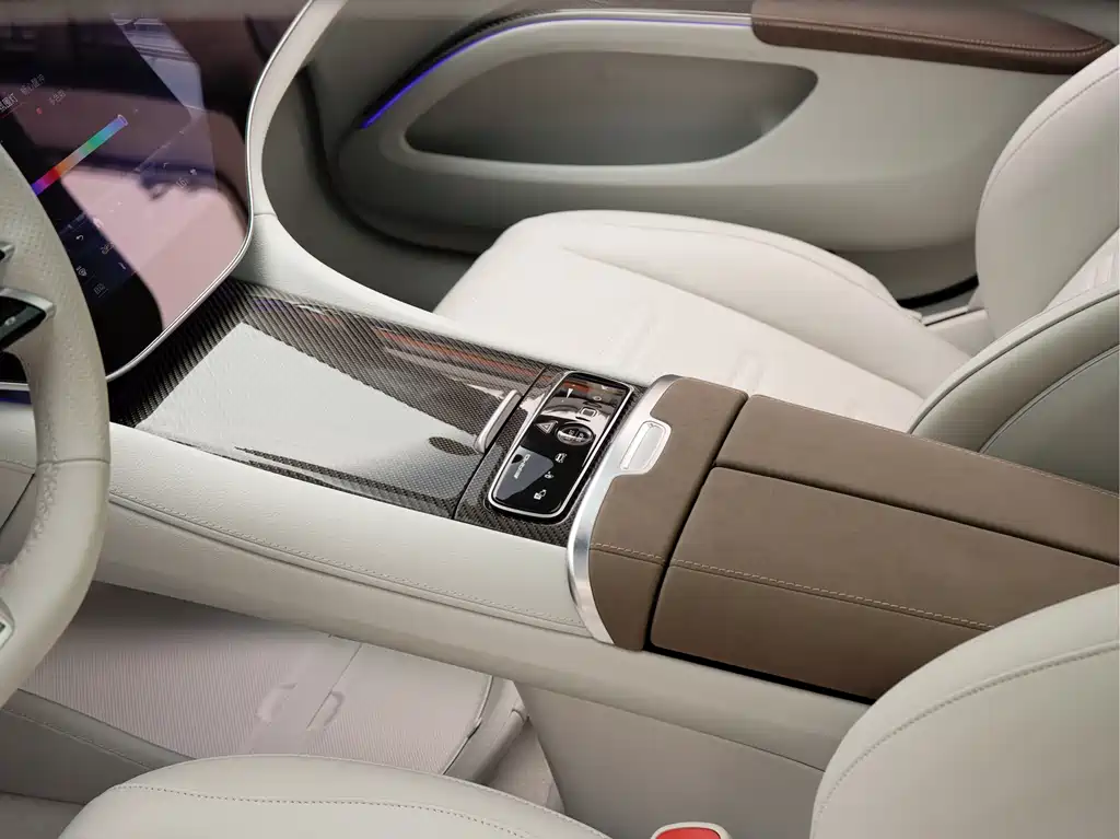 Mercedes-Benz EQS AMG 2024 — фото 14