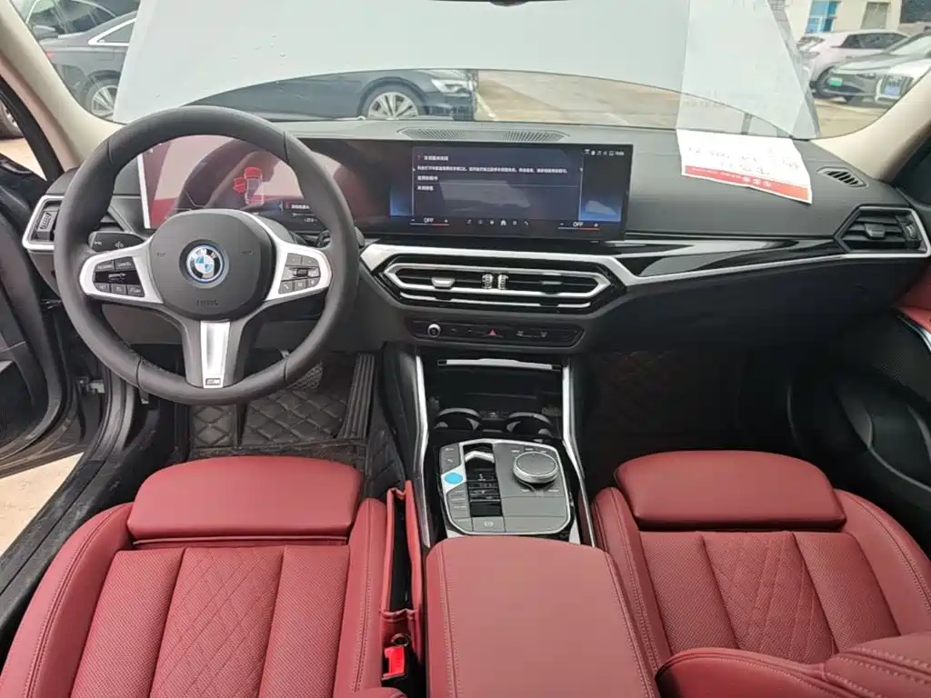 BMW i3 2024 — фото 10