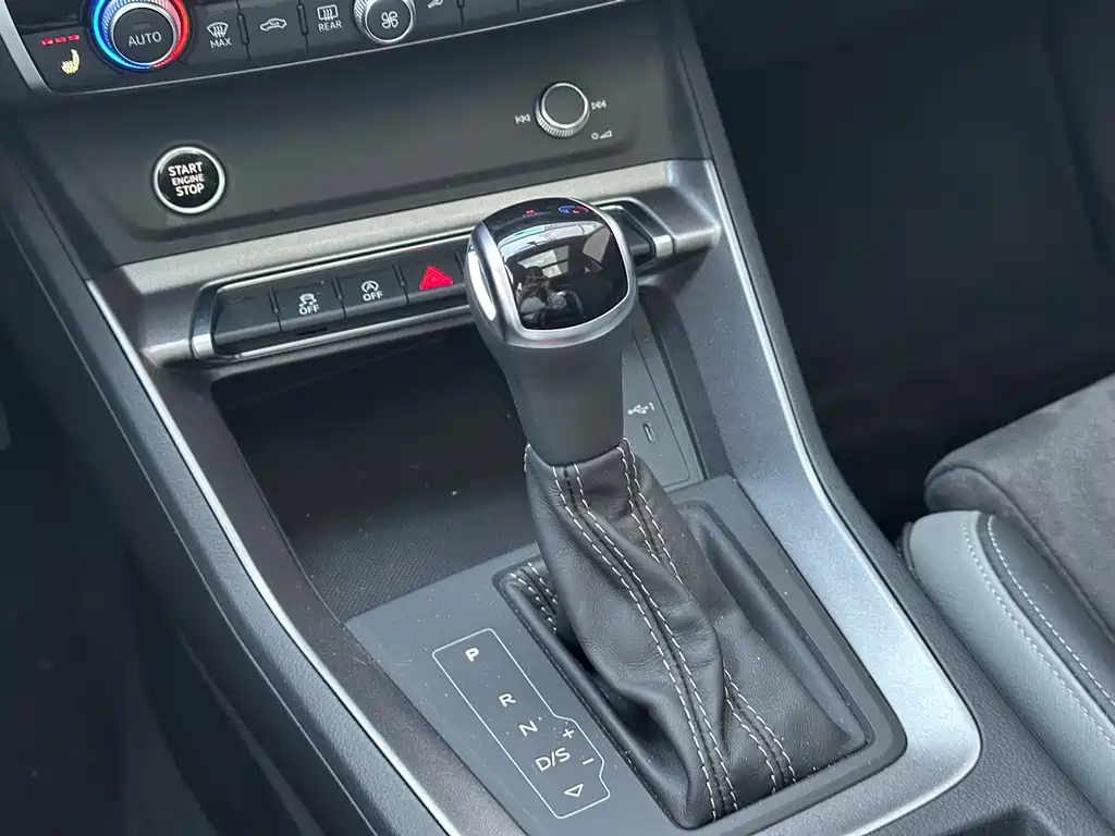 Audi Q3 2023 — фото 12
