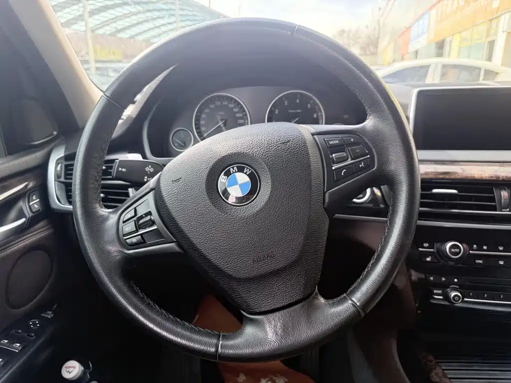 BMW X5 2015 — фото 14