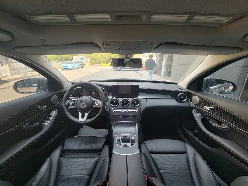 Mercedes-Benz C-Class 2019 — фото 4